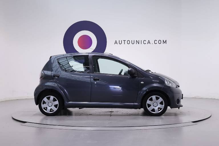 TOYOTA Aygo 4