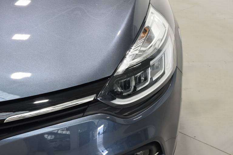 RENAULT Clio 33
