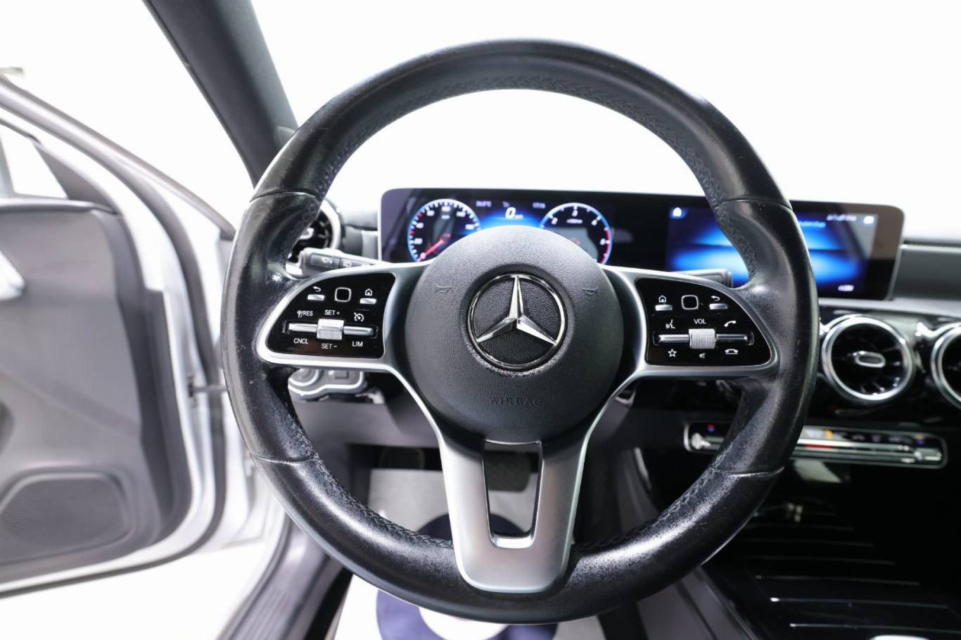 MERCEDES-BENZ A 180 7