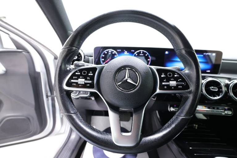 MERCEDES-BENZ A 180 7