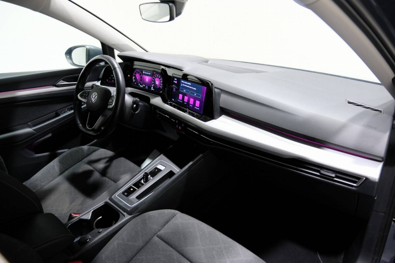 VOLKSWAGEN Golf 51