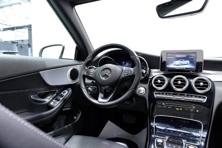 MERCEDES-BENZ C 220 45