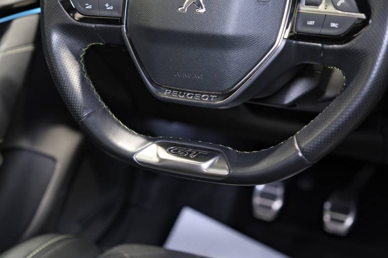 PEUGEOT 208 48