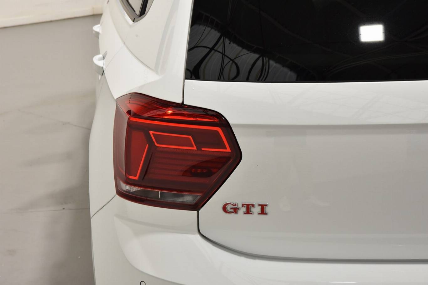 VOLKSWAGEN Polo GTI 34