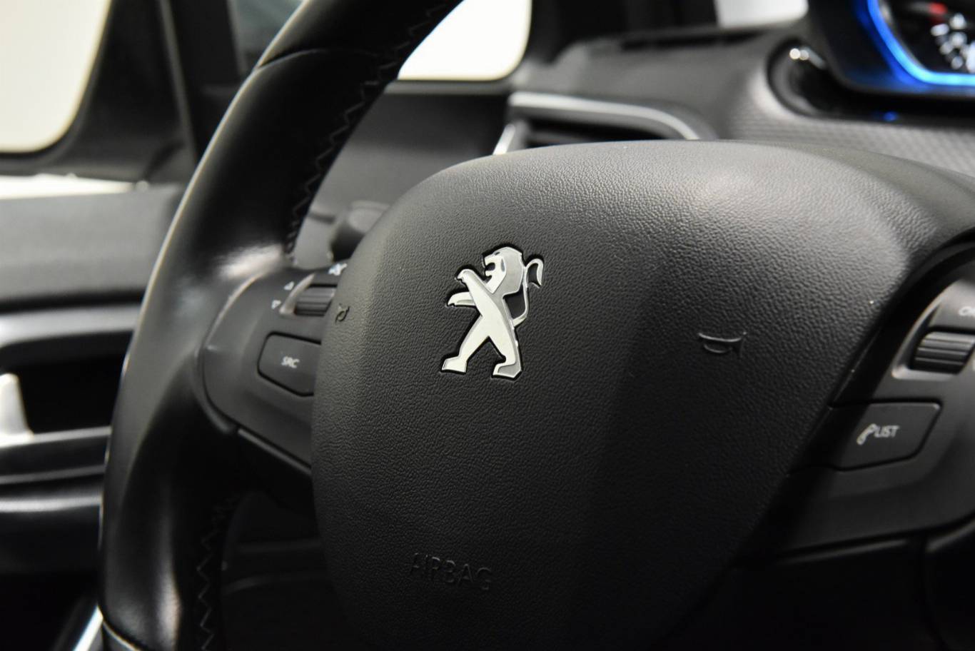 PEUGEOT 2008 40