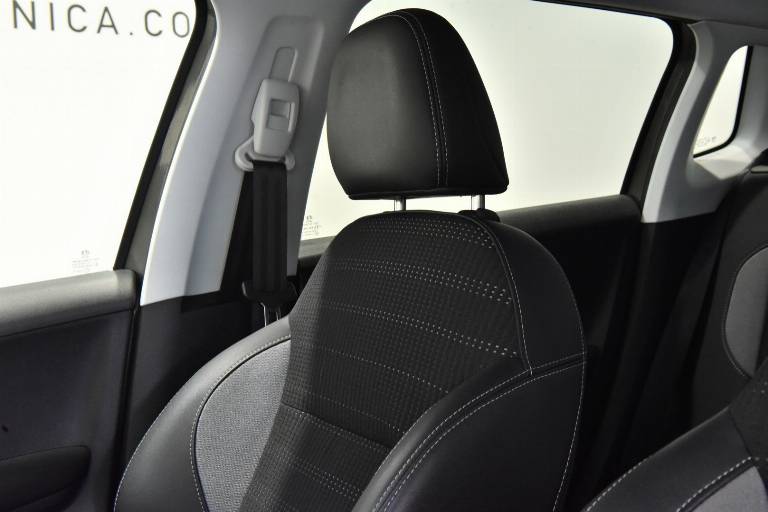 PEUGEOT 2008 46