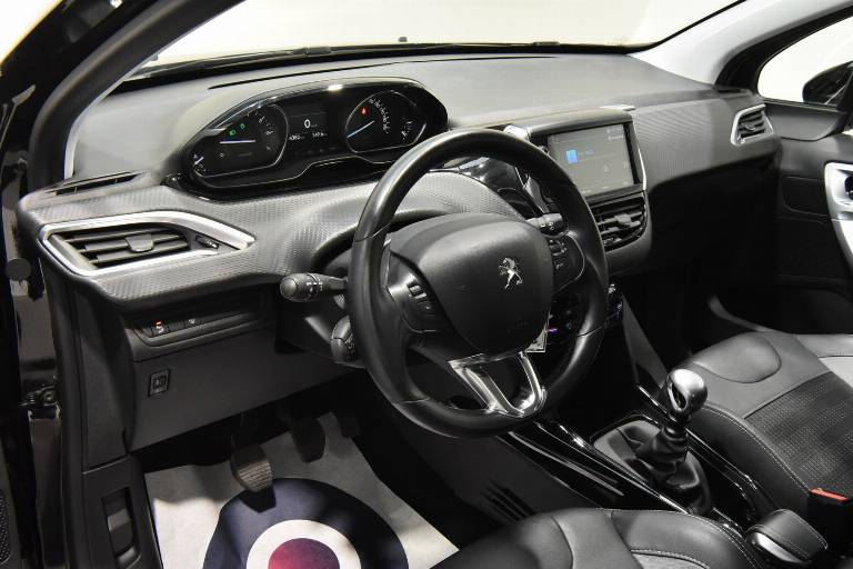 PEUGEOT 2008 3