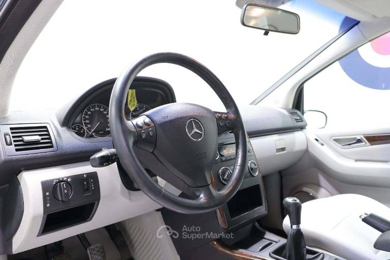 MERCEDES-BENZ Classe A 5