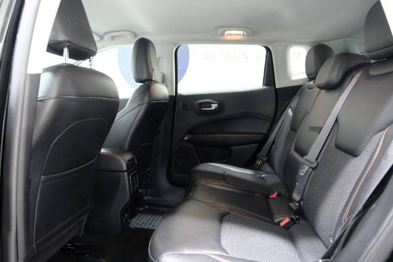 JEEP Compass 41