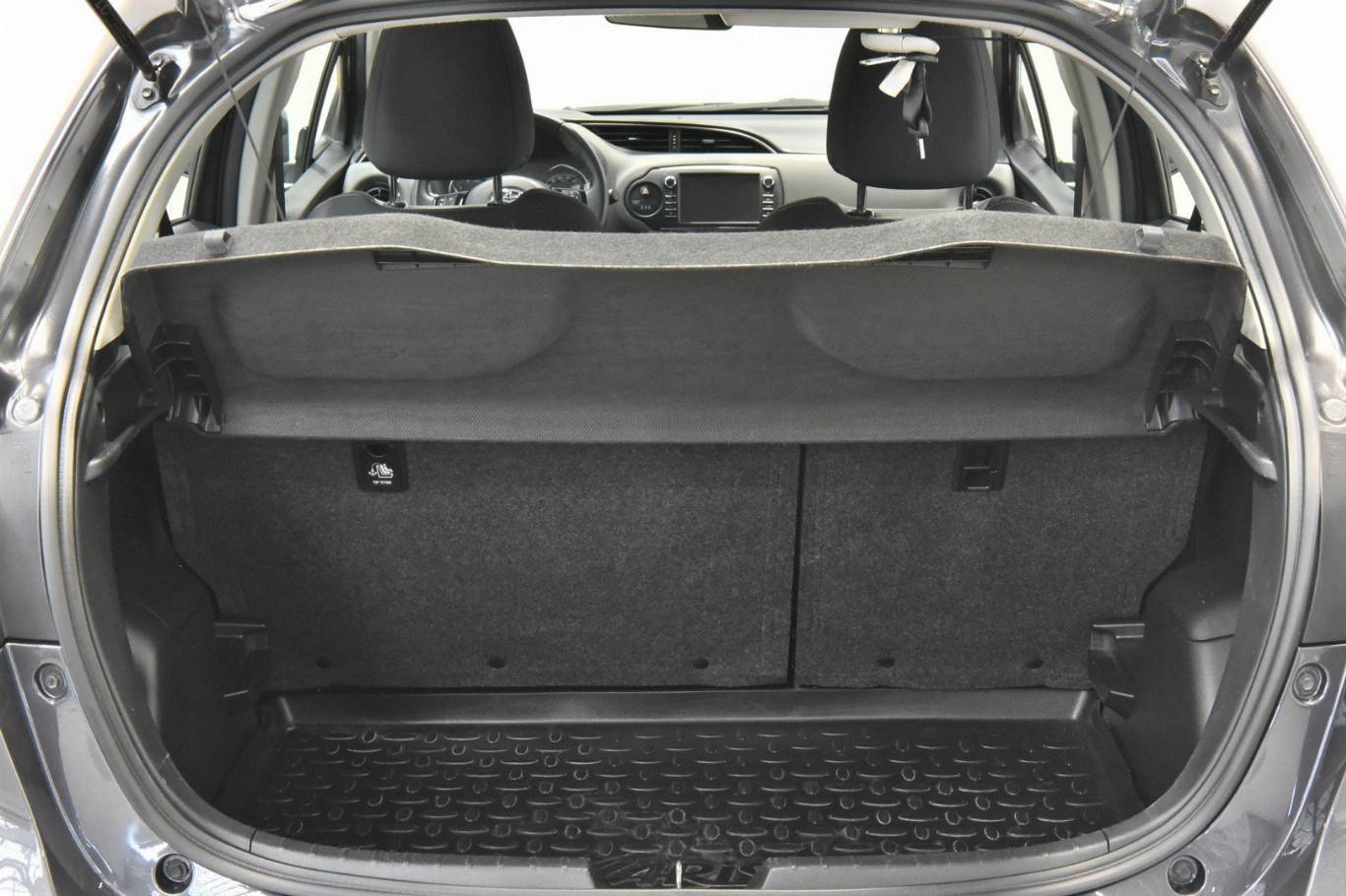 TOYOTA Yaris 13