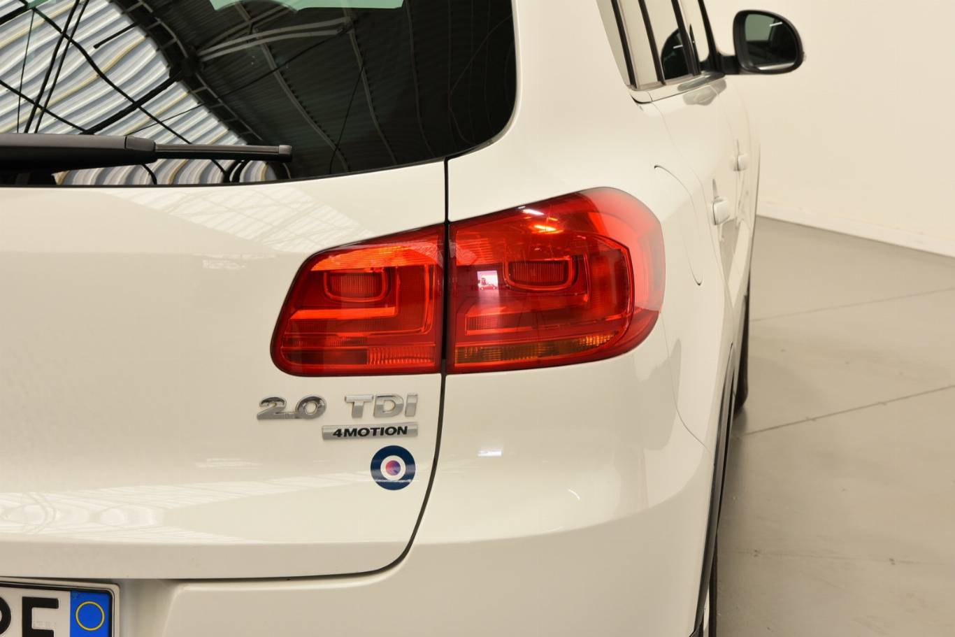 VOLKSWAGEN Tiguan 18