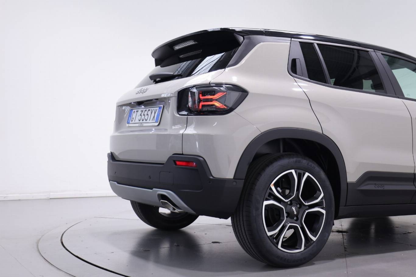 JEEP Avenger 13