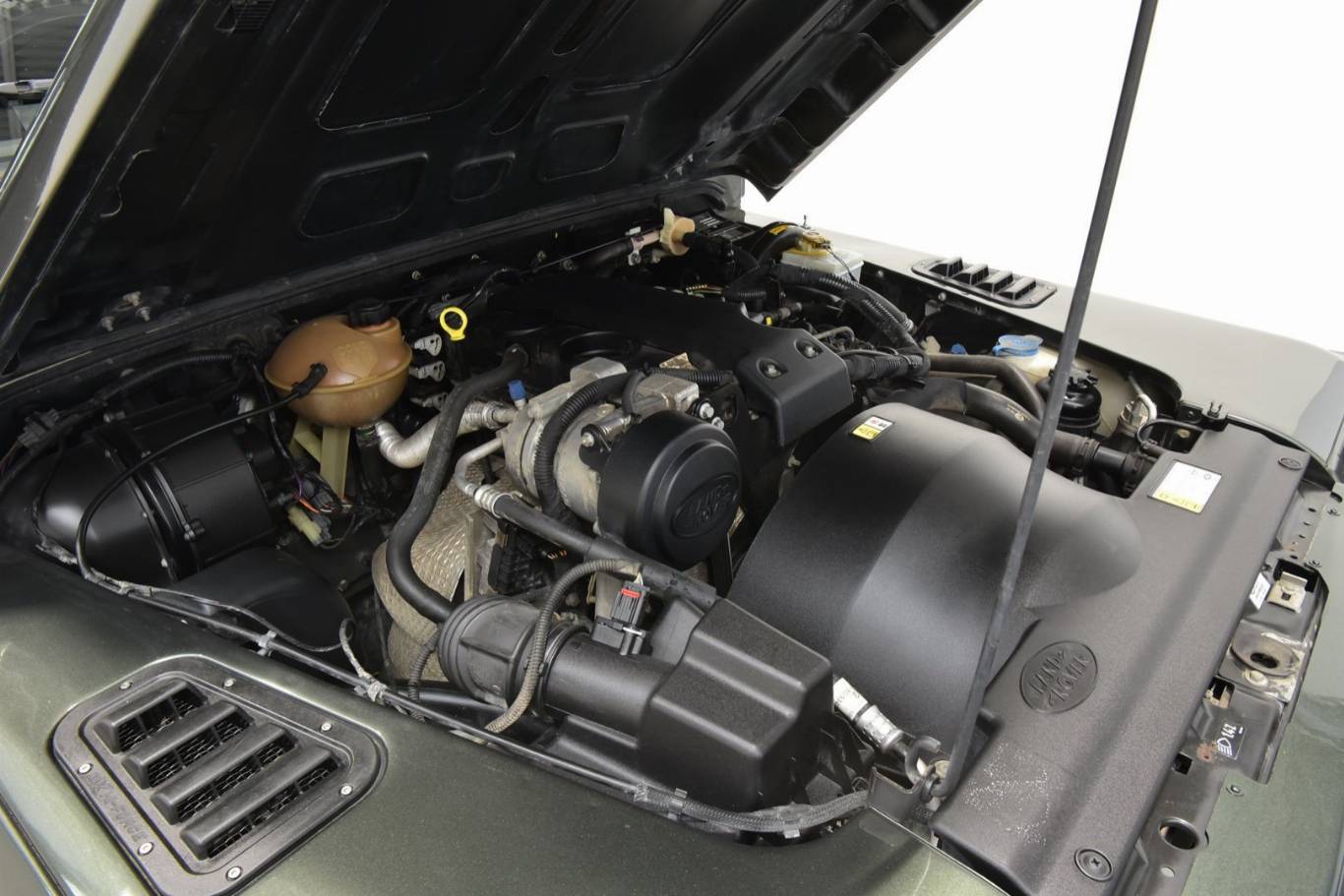 LAND ROVER Defender 61