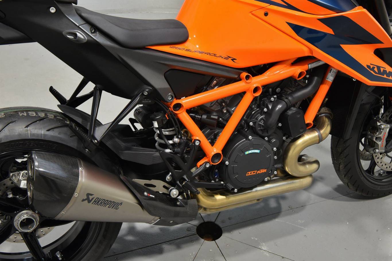 KTM 1290 Super Duke R 35