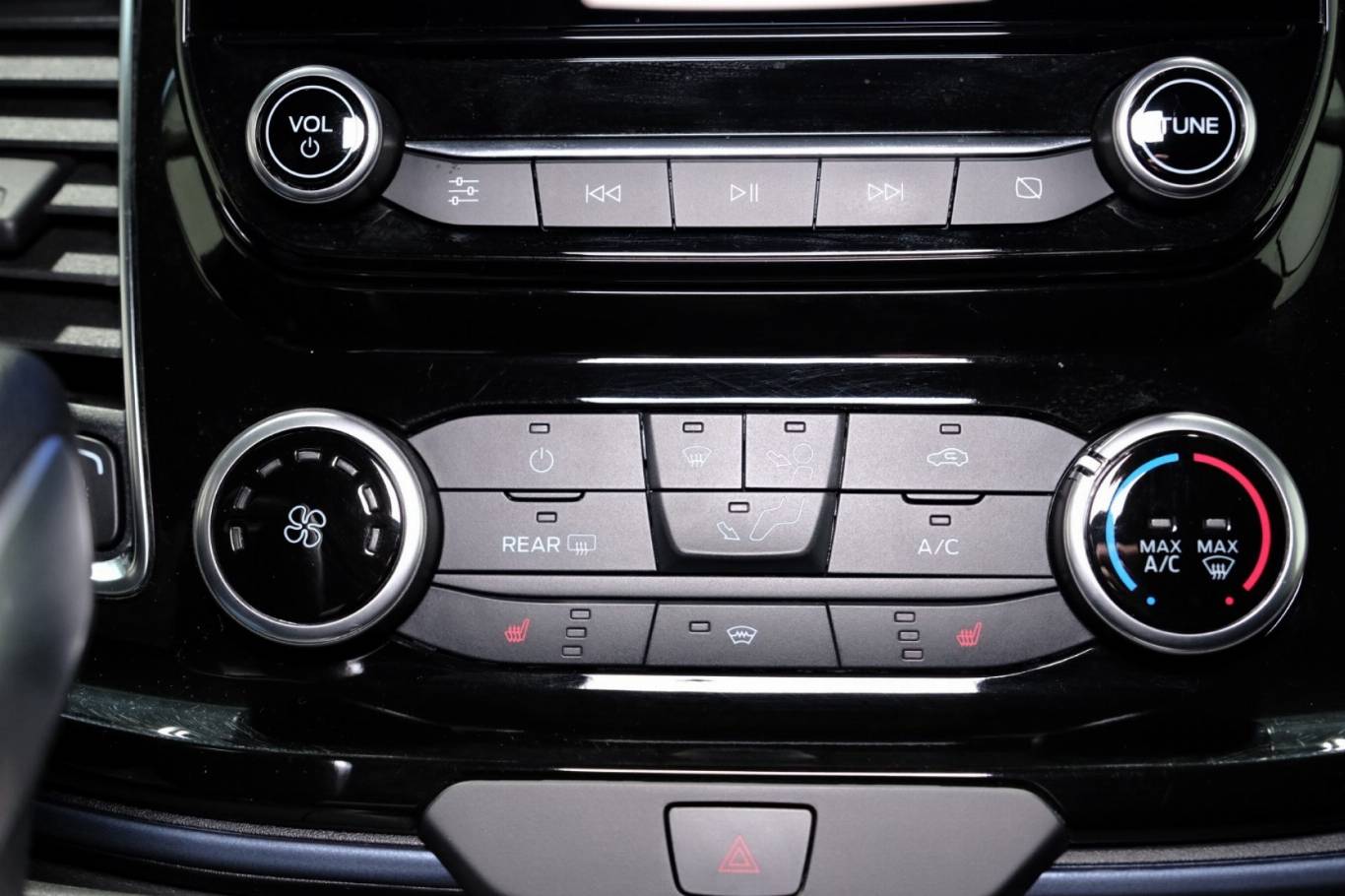 FORD Tourneo Custom 23