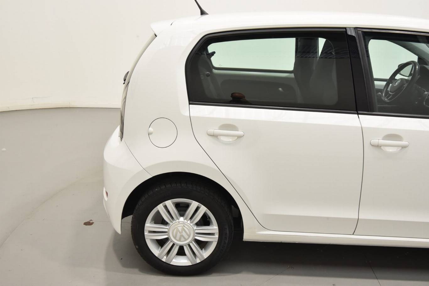 VOLKSWAGEN Up! 37