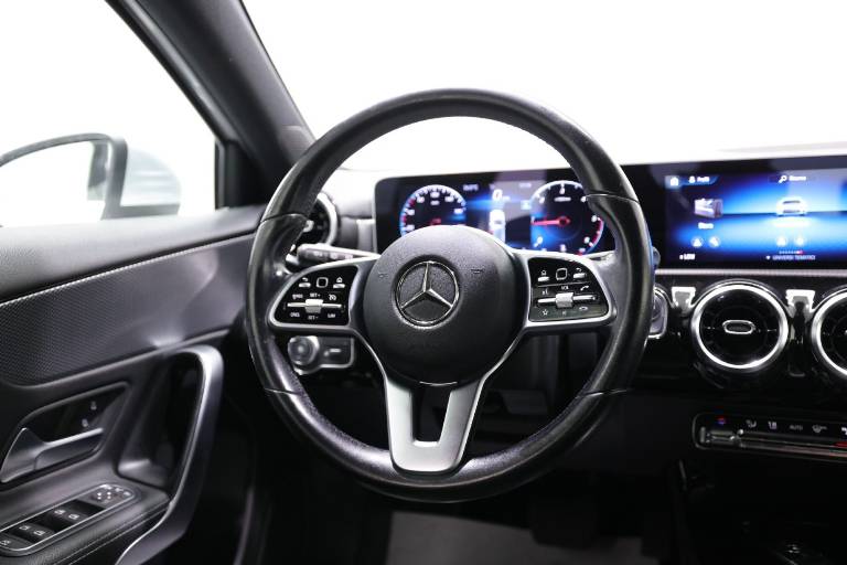 MERCEDES-BENZ A 180 42