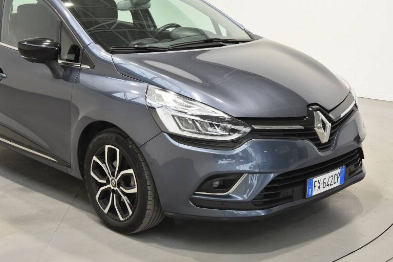 RENAULT Clio 40
