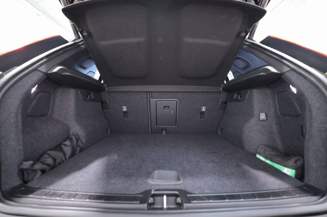 VOLVO XC40 53