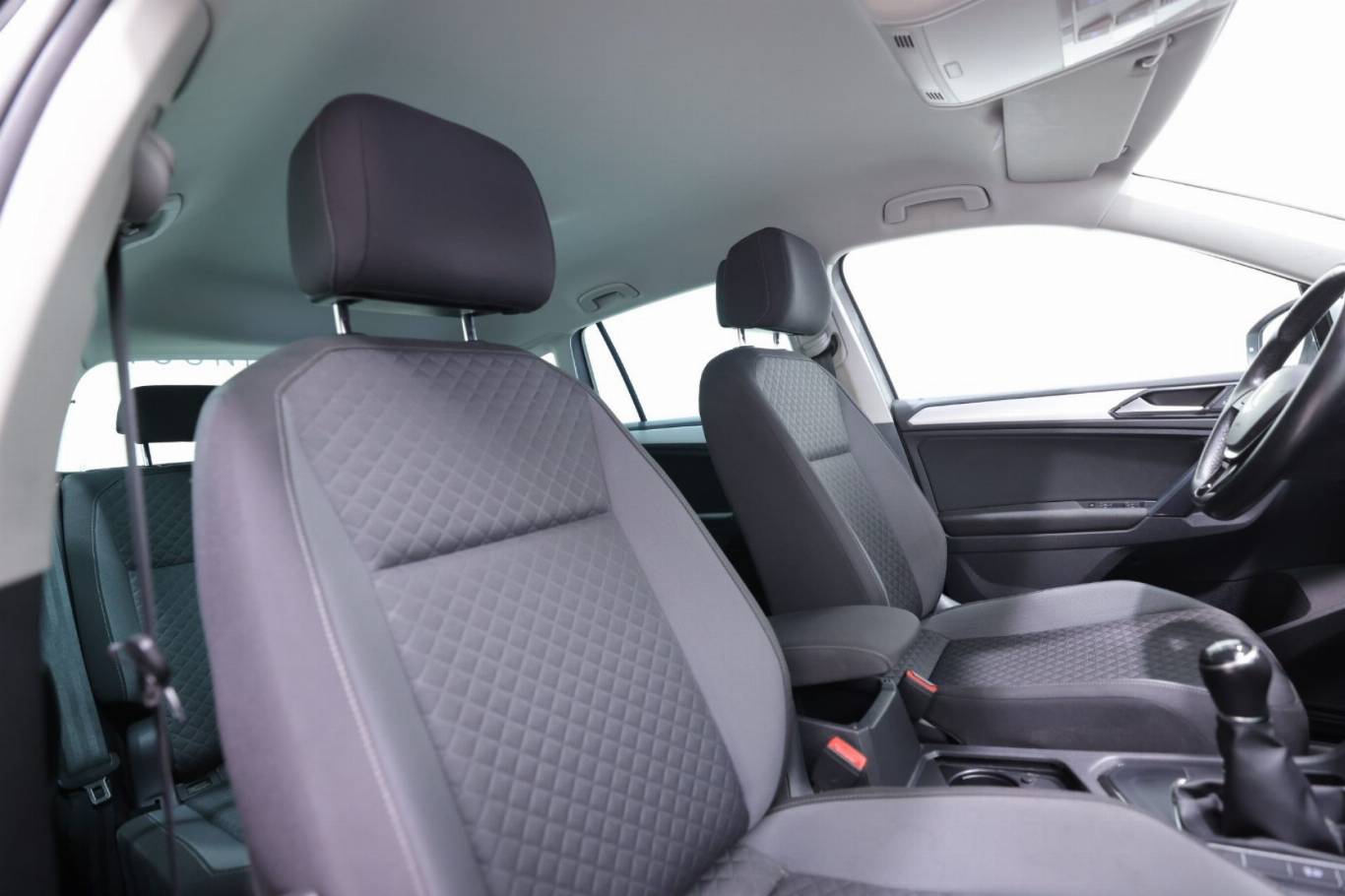 VOLKSWAGEN Tiguan 47
