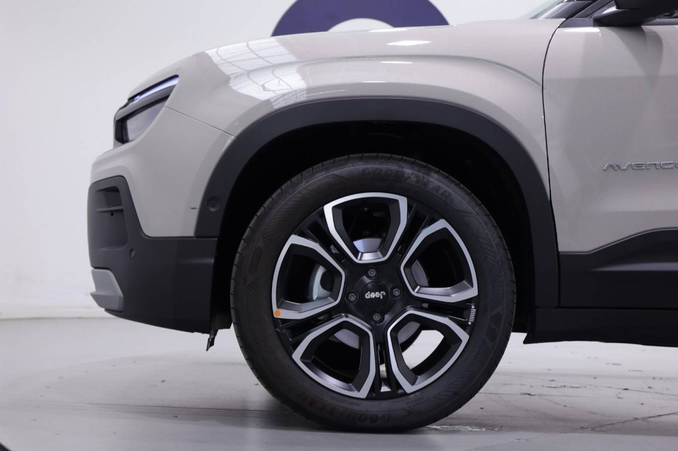 JEEP Avenger 18