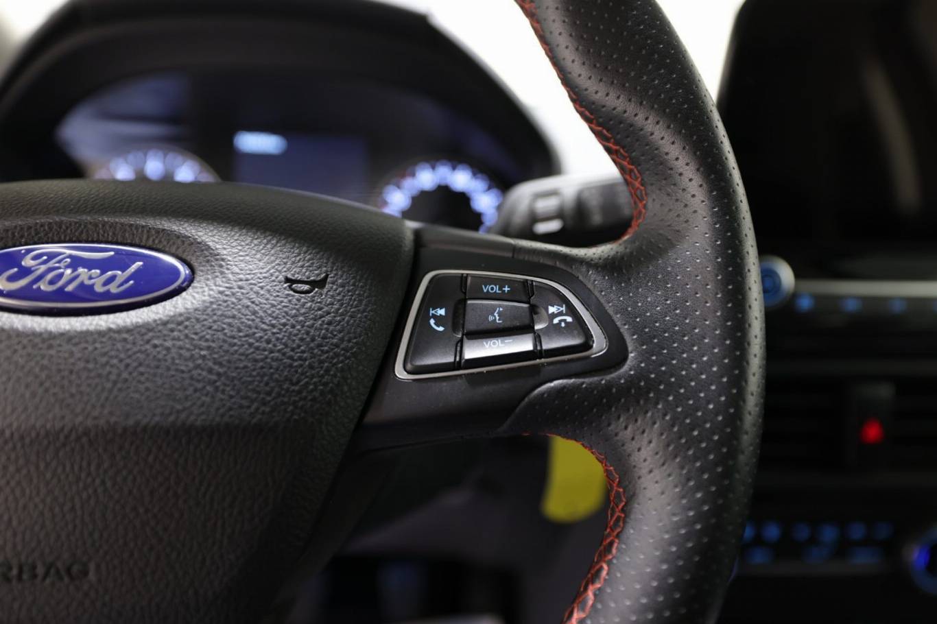 FORD EcoSport 15