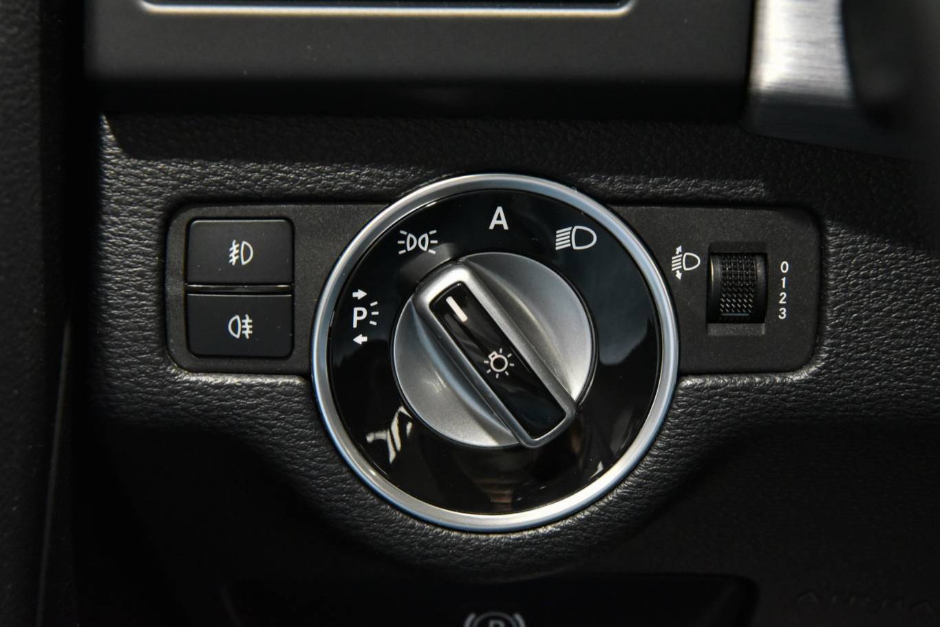 MERCEDES-BENZ GLK 220 26