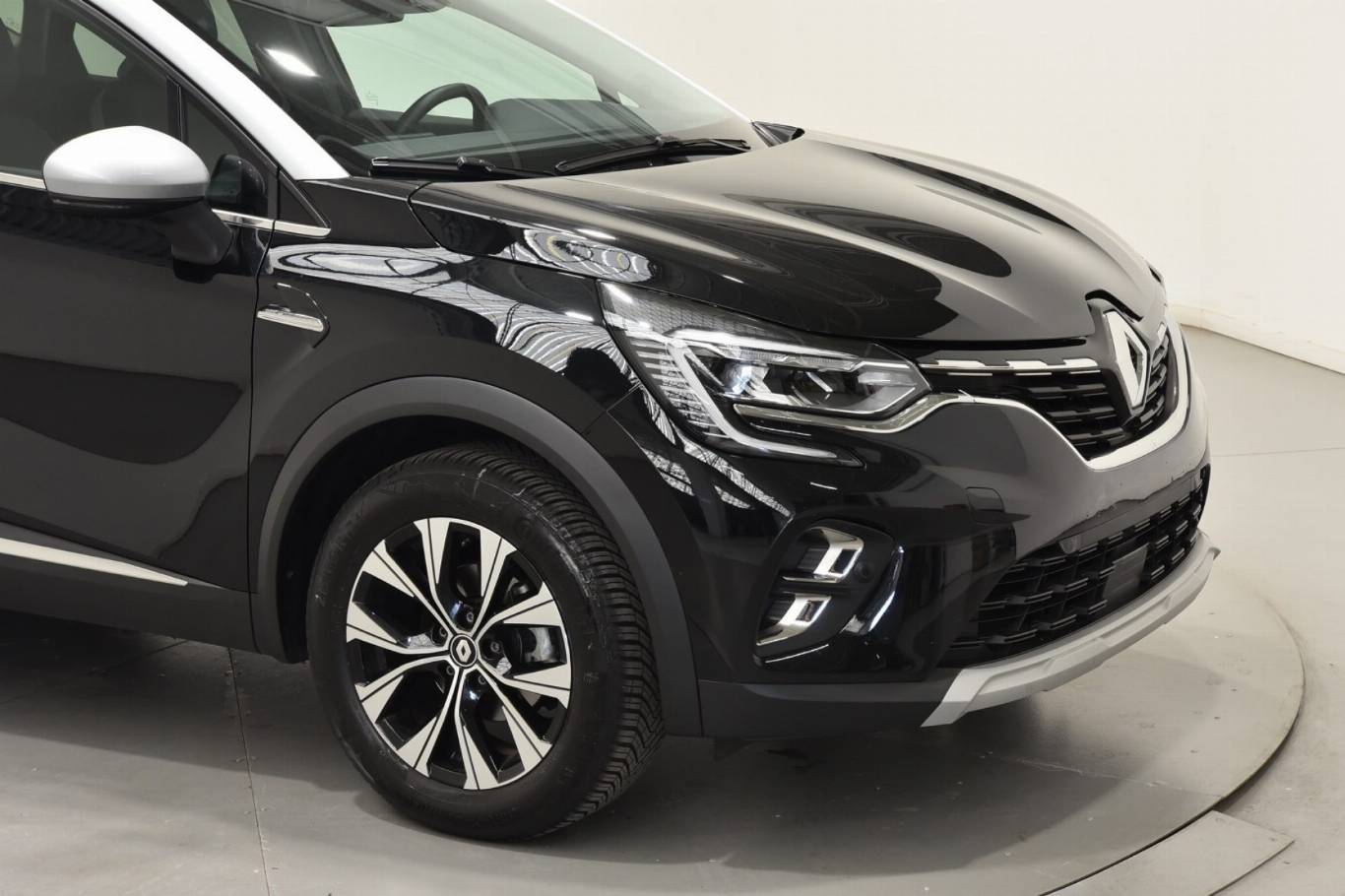 RENAULT Captur 8