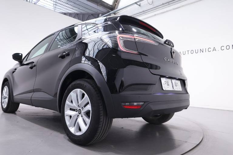 RENAULT Captur 37