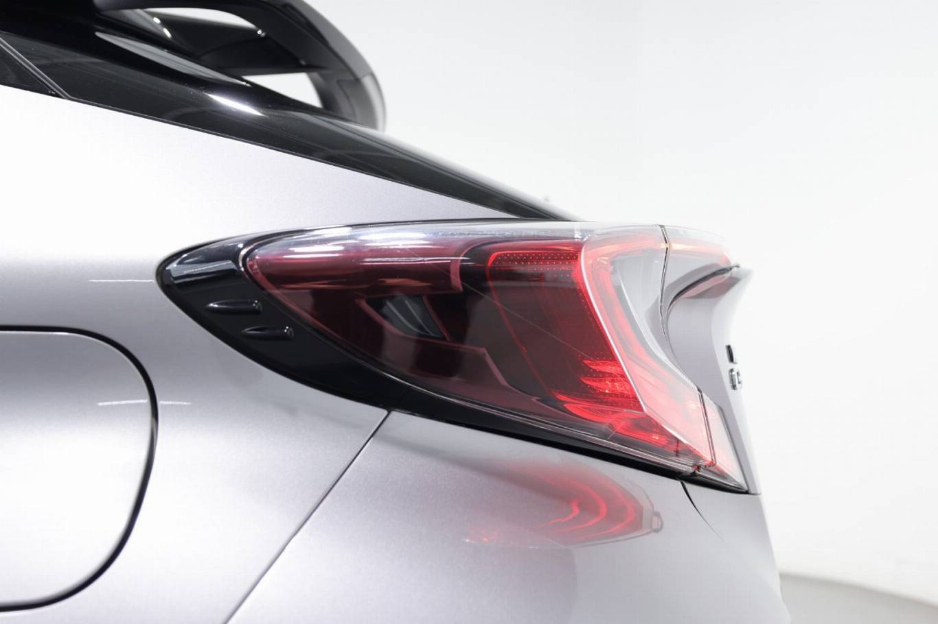 TOYOTA C-HR 37