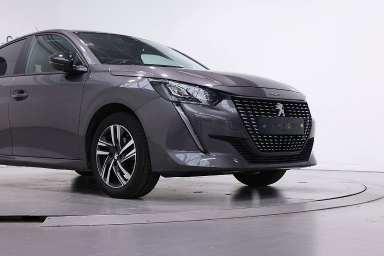 PEUGEOT 208 40