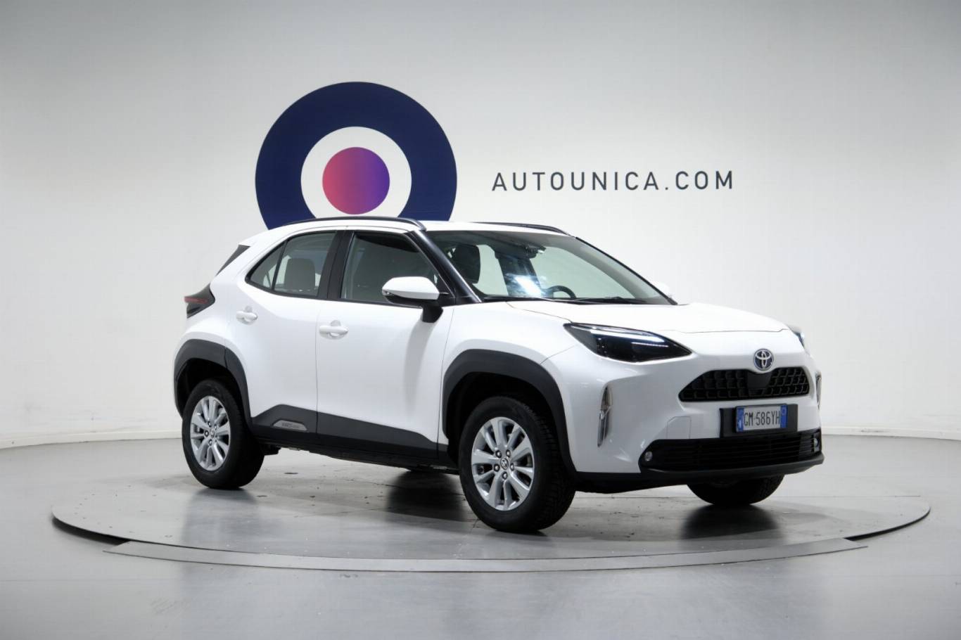 TOYOTA Yaris Cross 3