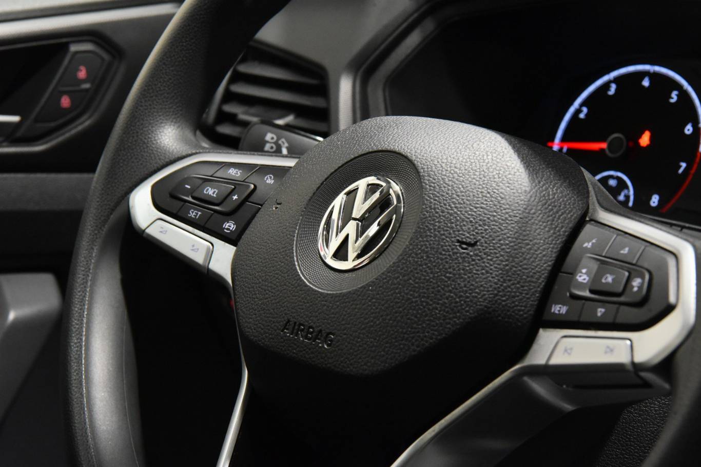 VOLKSWAGEN T-Cross 39