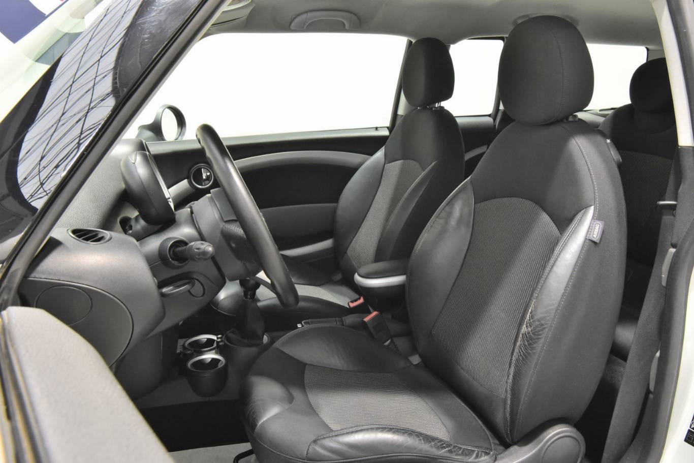 MINI Cooper Clubman 4