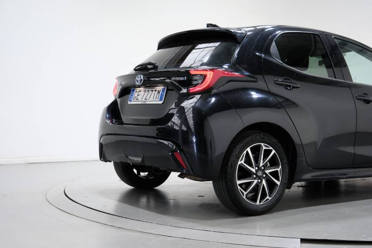 TOYOTA Yaris 53