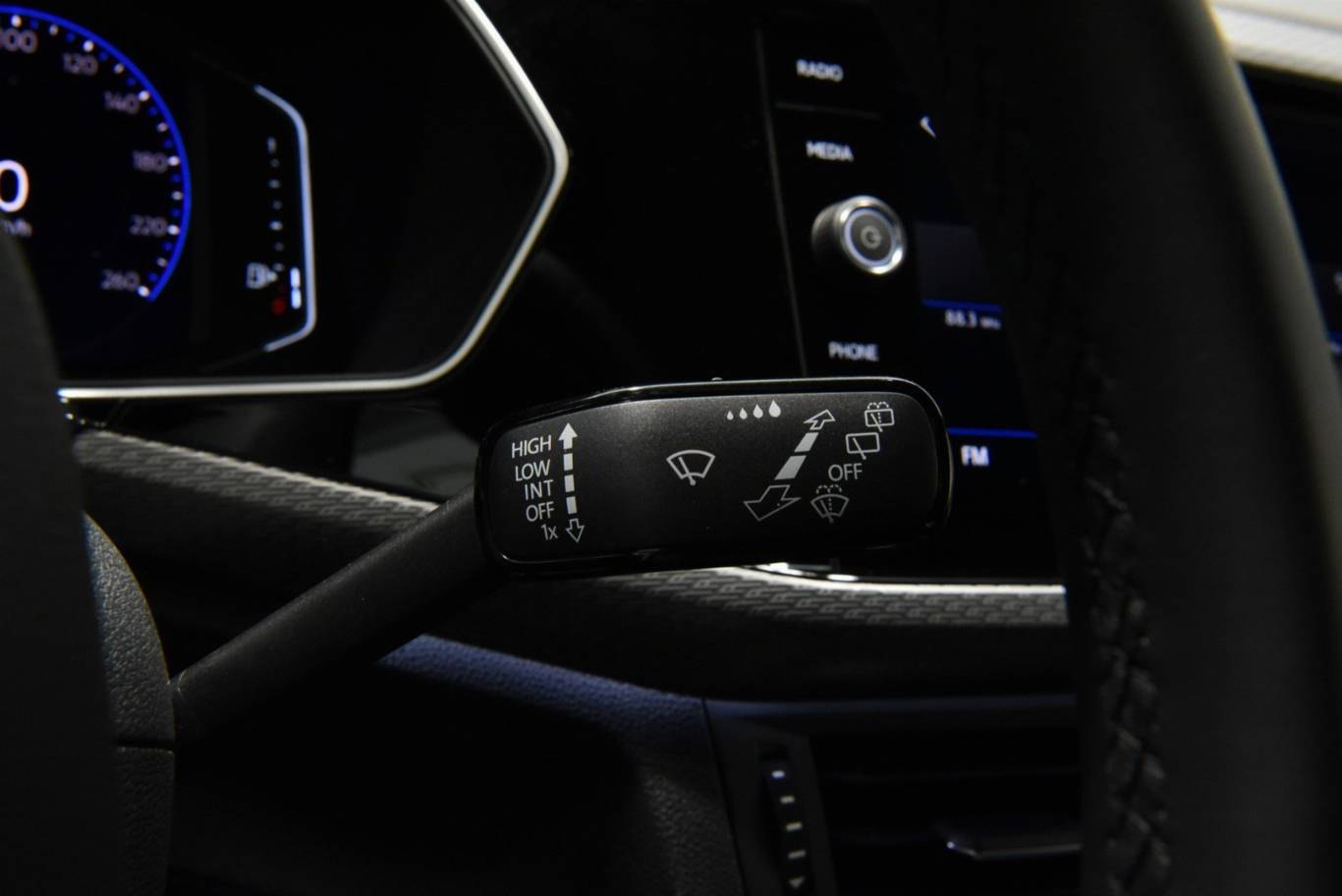 VOLKSWAGEN T-Cross 27