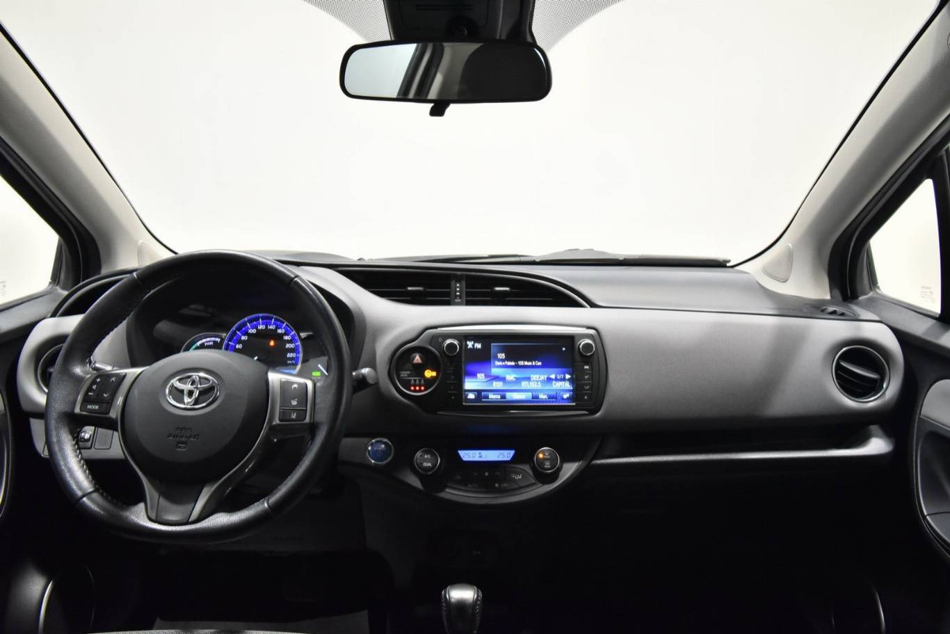 TOYOTA Yaris 20