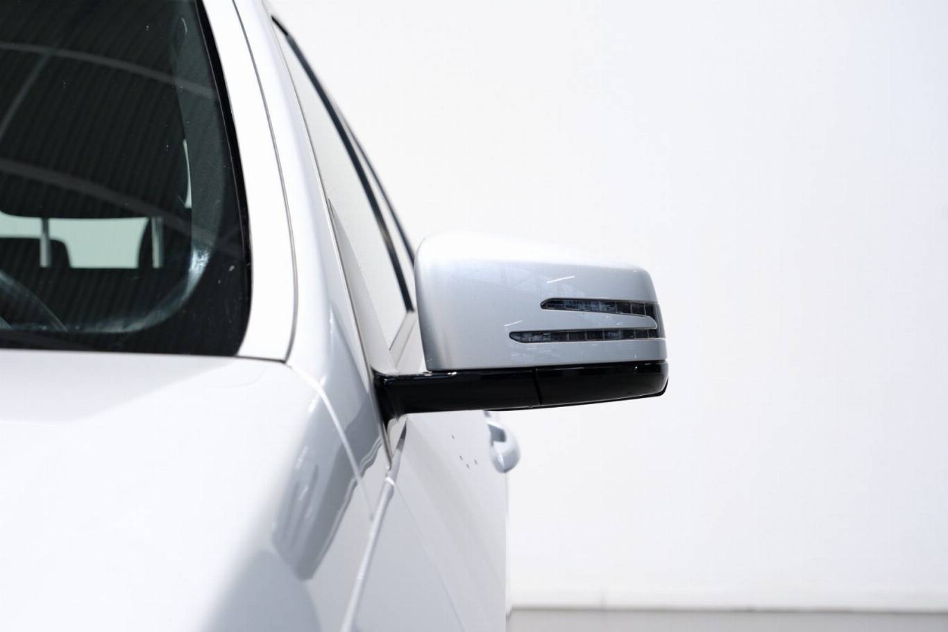 MERCEDES-BENZ E 250 57