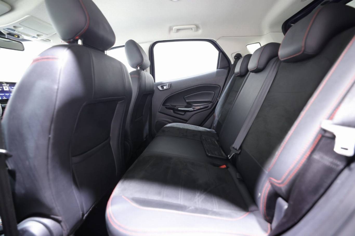 FORD EcoSport 26