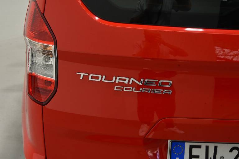 FORD Tourneo Courier 6