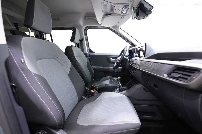 FORD Tourneo Courier 46