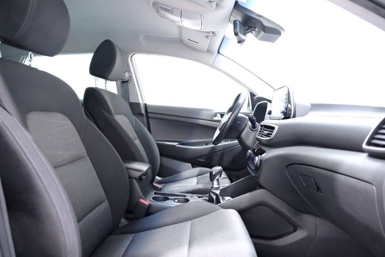 HYUNDAI Tucson 56