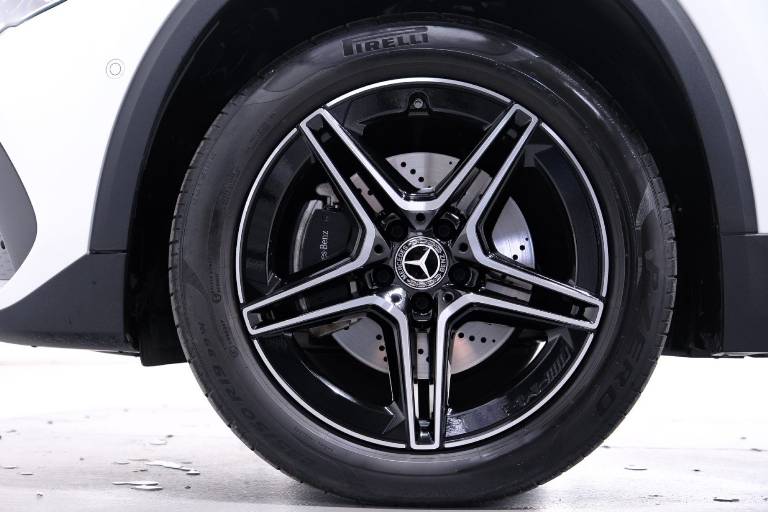 MERCEDES-BENZ GLA 14