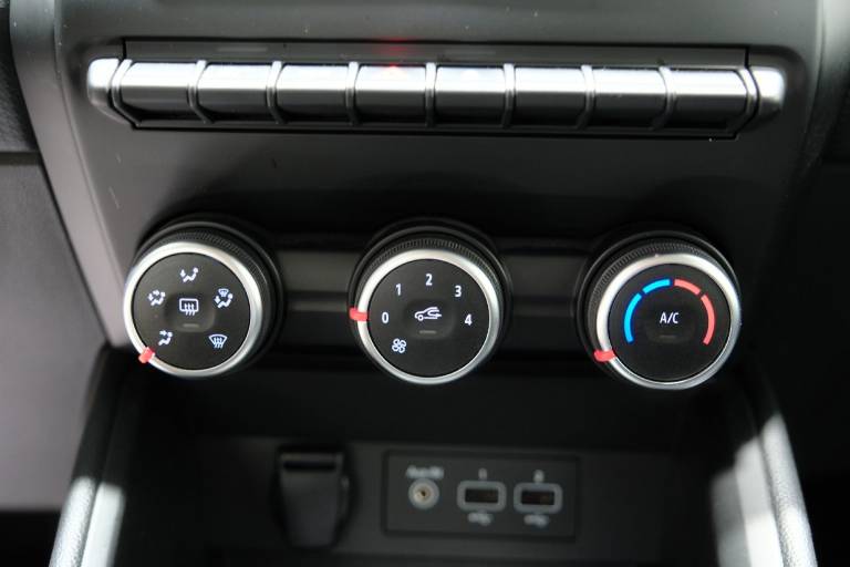 RENAULT Clio 28