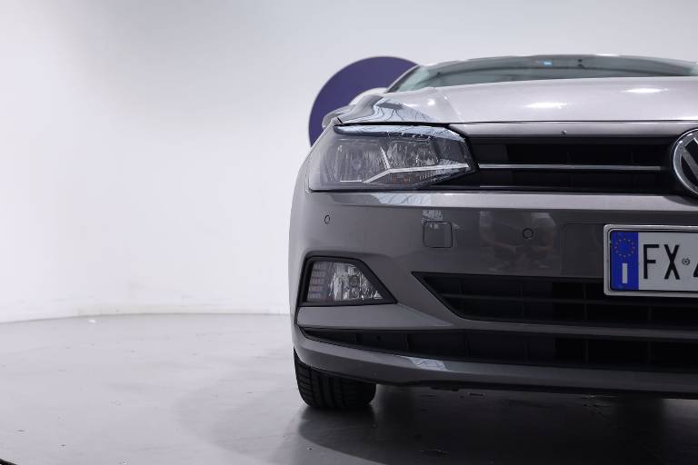 VOLKSWAGEN Polo 37