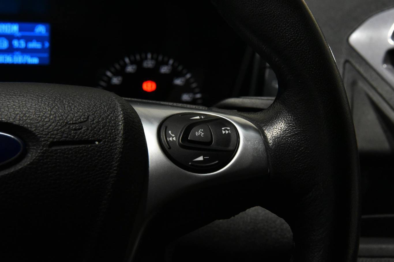 FORD Tourneo Custom 8