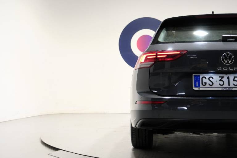 VOLKSWAGEN Golf Variant 49