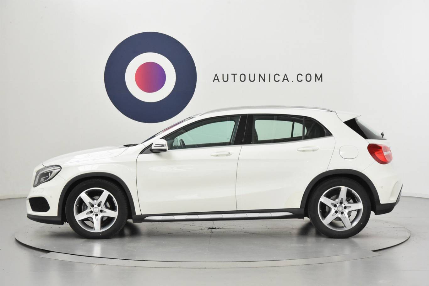 MERCEDES-BENZ GLA 200 29