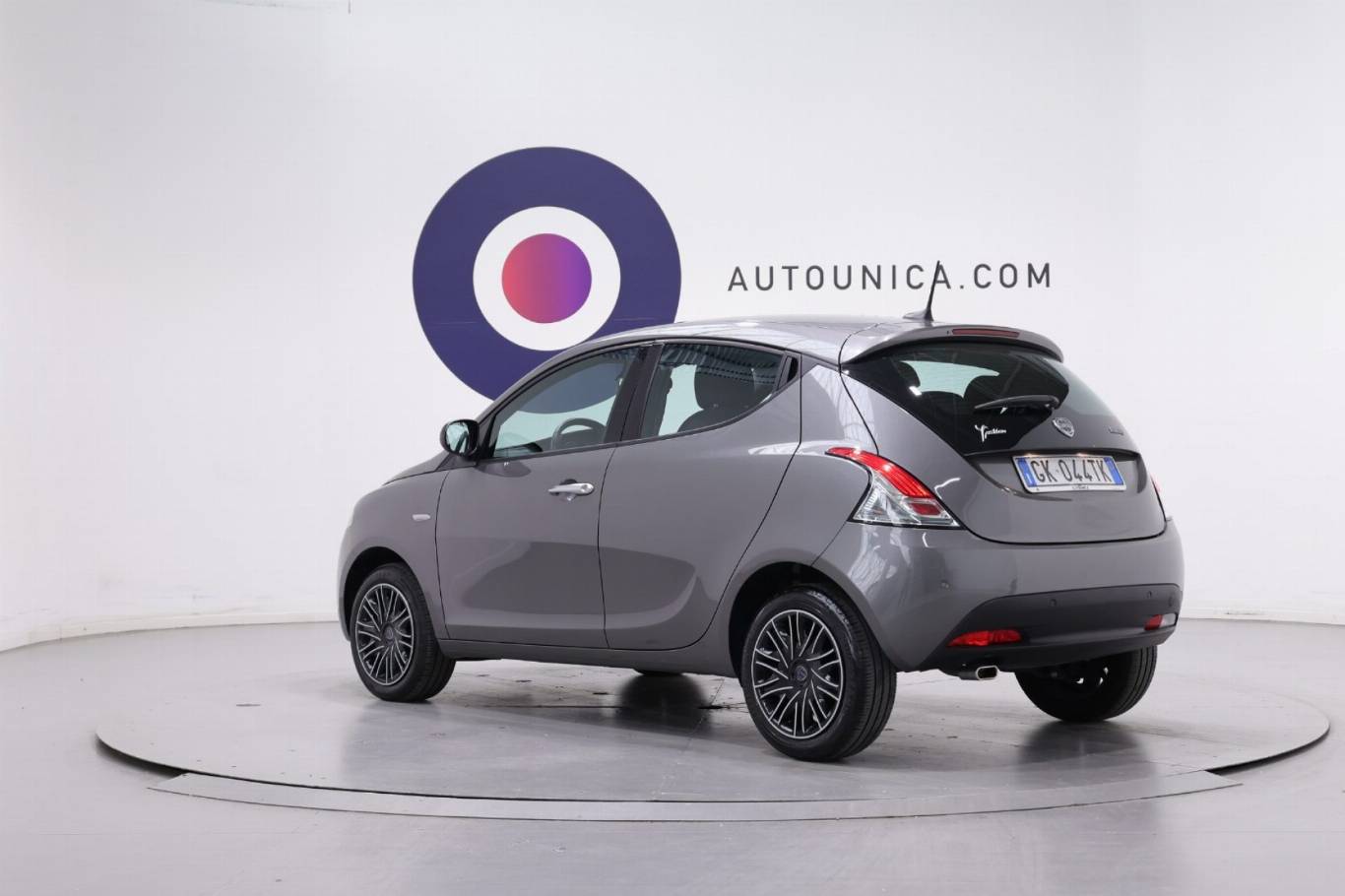 LANCIA Ypsilon 16
