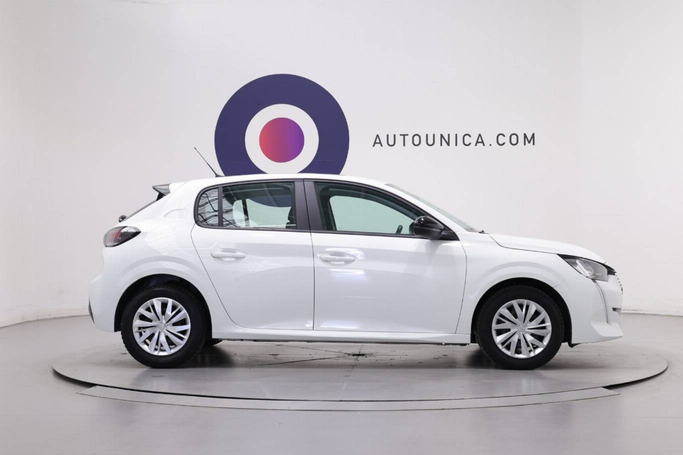 PEUGEOT 208 4